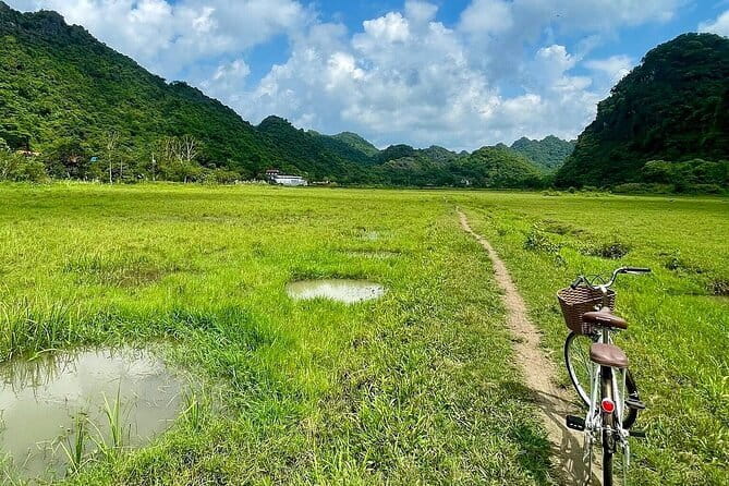 Discover Lan Ha Bay Viet Hai Village Hike to Ha Long bay - The climb to Hai Quan Peak