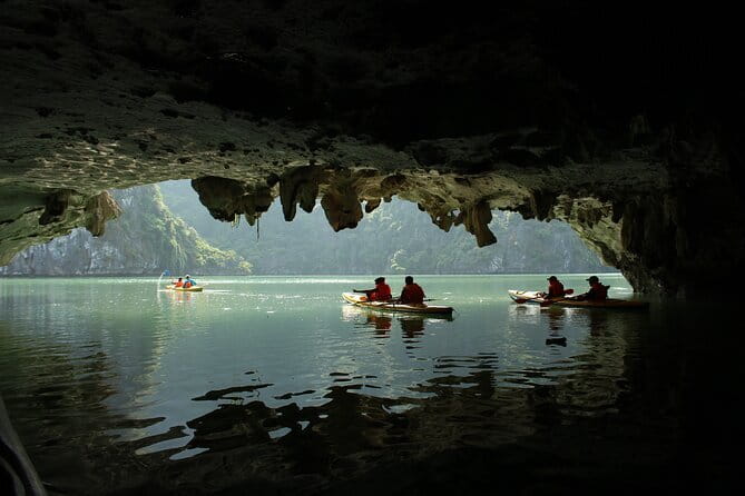 Discover Lan Ha Bay Viet Hai Village Hike to Ha Long bay - Lunch, transport, and the $41 price