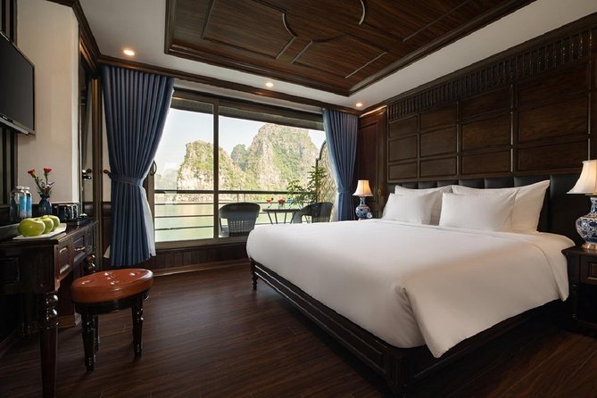 Doris Cruise 5 star cruise 3 days visiting Halong - Lan Ha Bay - Cabins, meals, and the five-star label