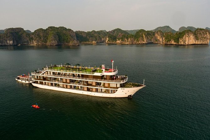Doris Cruise 5 star cruise 3 days visiting Halong - Lan Ha Bay - The important question about Doris Cruise and M’Gloria