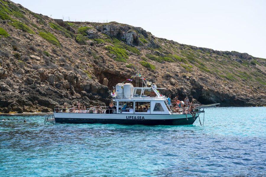 El Arenal, Mallorca: Bay of Palma Boat Tour with Snorkeling - What kind of boat trip is this?