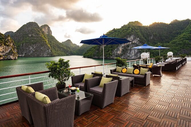 Erina Cruise 5-star cruise 2 day visit Lan Ha Bay private balcony - A quieter route into Lan Ha Bay