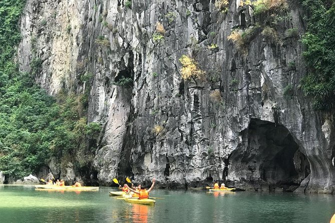 Essential North Vietnam ( Hanoi - Ninh Binh - Halong) in 5 Days - 3 Stars hotel - Halong Bay by highway and day boat