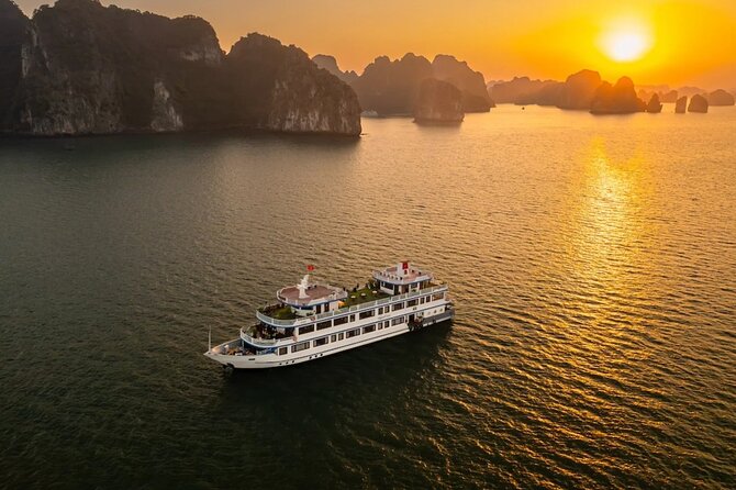 Explore Halong & Bai Tu Long Bay in 2 Days 1 Night from Hanoi - Lunch, port return, and the road back to Hanoi