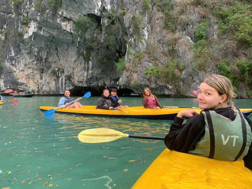 From Cat Ba : Lan Ha Bay Kayaking, Snorkling Full-Day Cruise - Noon lunch on the cruise boat