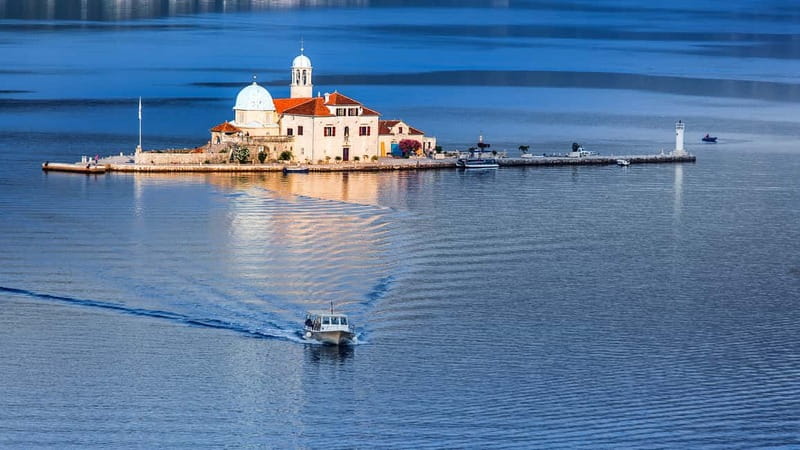 From Dubrovnik: Montenegro Day Trip with Cruise in Kotor Bay - Early pickup and the ride through Konavle Valley