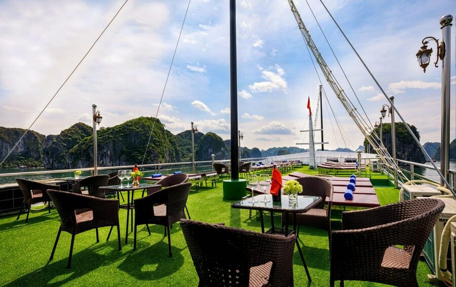From Ha Noi : 3-Days Lan Ha Bay, Ninh Binh Small Group Tour - Trang An by rowboat, then Bich Dong Pagoda