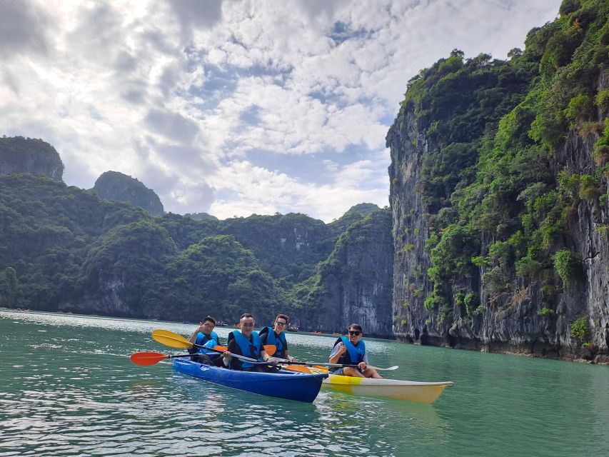From Ha Noi - Fullday Trip Ha Long Bay - Boarding the cruise and seeing the islands
