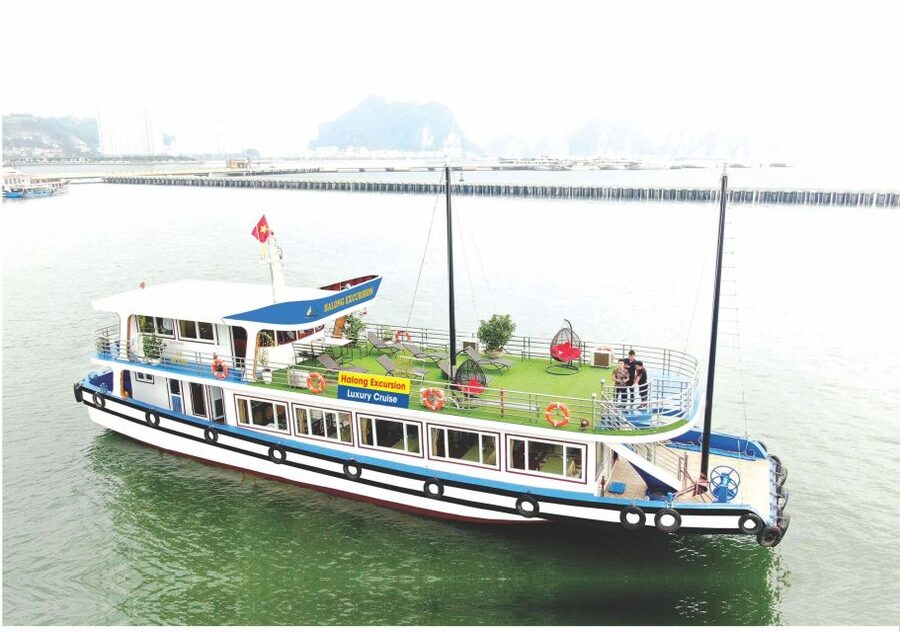 From Ha Noi - Fullday Trip Ha Long Bay - TiTop Beach and the view from the island