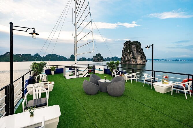 From Hanoi: 1-Day Halong 5-Star Cruises with Big & Small Groups - Why this Halong Bay day cruise works