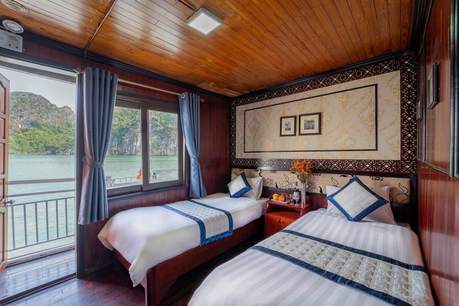From Hanoi: 2-Day Ha Long Bay Boat Tour - Lunch among the limestone islands