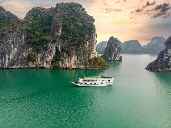 From Hanoi: 2-Day Ha Long Bay Boat Tour - Sung Sot Cave and Titop Island in one afternoon