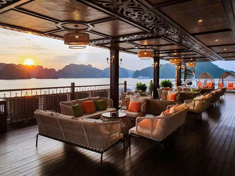 From Hanoi: 2-Day Ha Long Bay by Indochine Premium Cruise - Why two days makes Ha Long Bay better