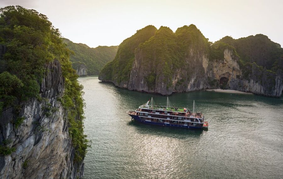 From Hanoi: 2-Day Halong and Lan Ha Bay La Pandora Cruise - Why an overnight cruise makes Ha Long Bay easier