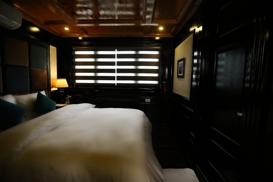 From Hanoi: 2-Day Halong Bay Cruise with Meals - Who should book this cruise