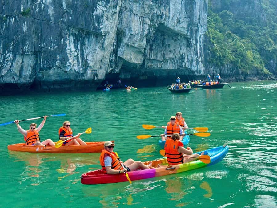 From Hanoi: 3-Day Ha Long and Lan Ha Bay Cruise with Meals - Day two, Viet Hai Village and Ba Trai Dao