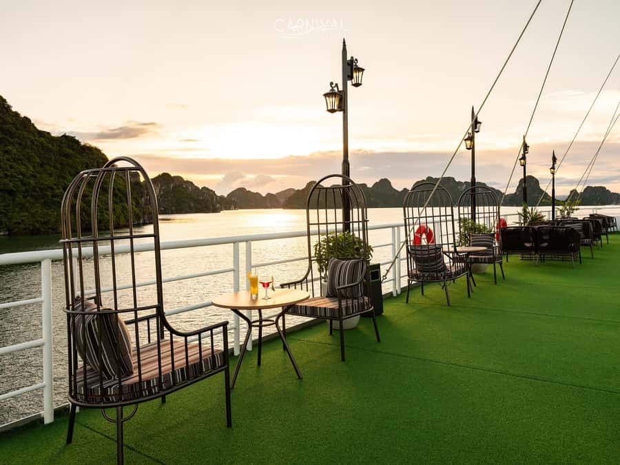 From Hanoi: 3-Day Ha Long and Lan Ha Bay Cruise with Meals - What the private cabin adds to the trip