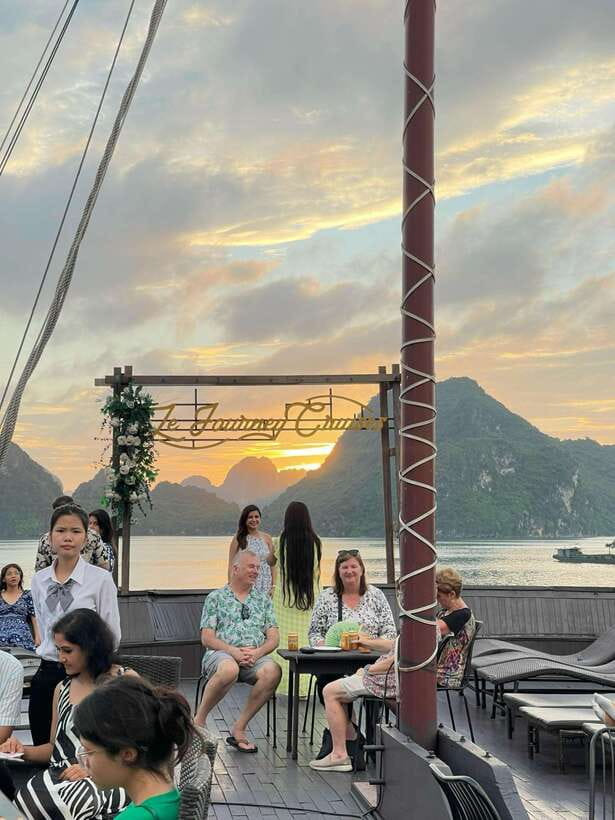 From Hanoi: 3D2N Ha Long & Lan Ha Bay by Le Journey Cruise - Pearl Village kayaking before breakfast ends
