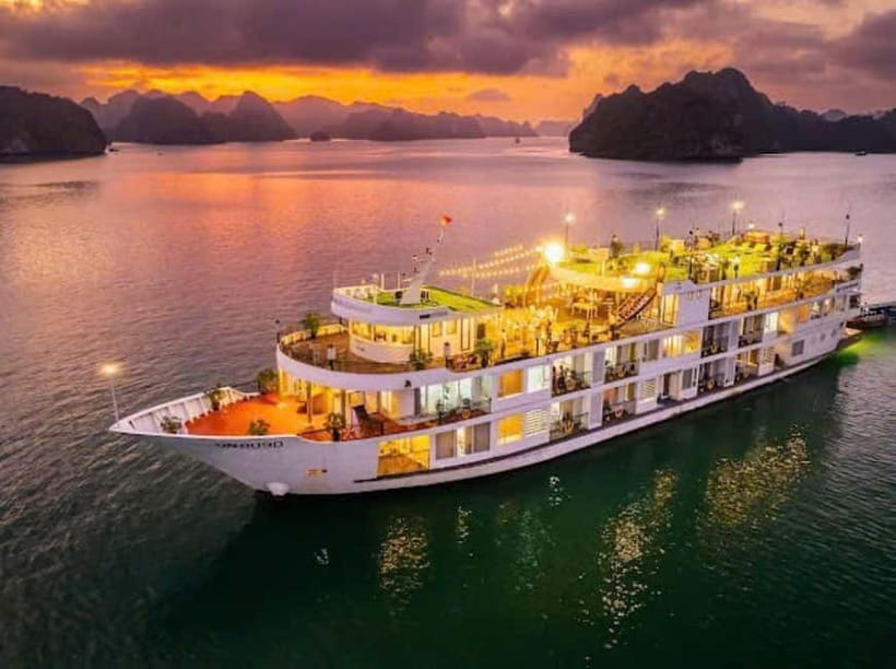 From Hanoi : 4-day Ninh Binh-Halong Bay Cruise with Balcony - Day 1: Hoa Lu temples, Trang An, and Mua Cave