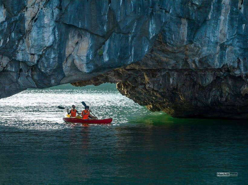 From Hanoi: Explore Ha Long Bay Full Day - How the guide can shape the day