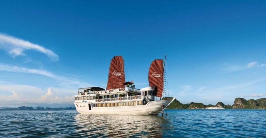 From Hanoi: Ha Long - Bai Tu Long Bay 2-Day 1-Night Cruise - Day one: lunch, limestone islands, and Cap La kayaking