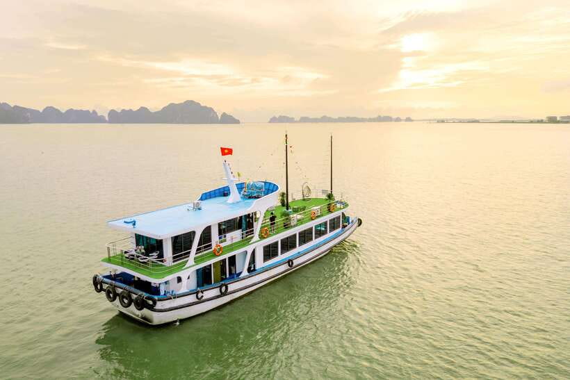 From Hanoi: Ha Long Bay 1 Day Tour With A Small Group - Lunch on board with eight Vietnamese dishes