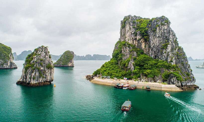 From Hanoi: Ha Long Bay 1 Day Tour With A Small Group - Sung Sot Cave and its 700-plus steps