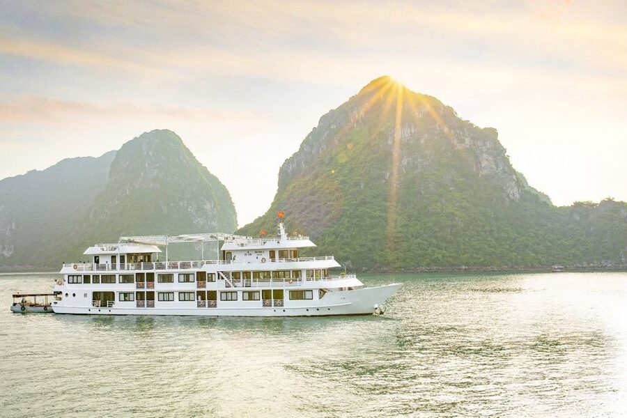 From Hanoi: Ha Long Bay 3-Day 5 Star Cruise with Balcony - Afternoon freedom on the ship
