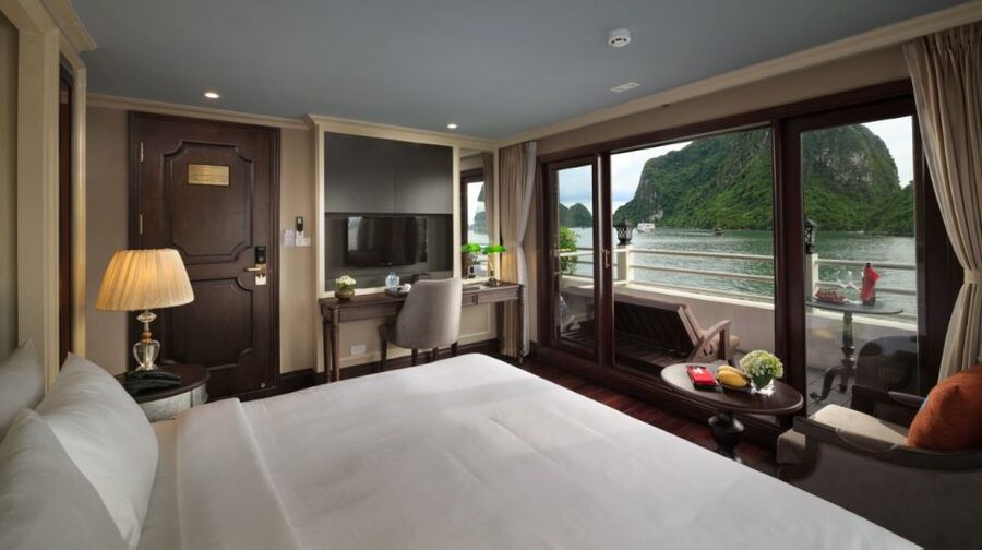 From Hanoi: Ha Long Bay 3-Day 5 Star Cruise with Balcony - Day three: Luon Cave and the trip home