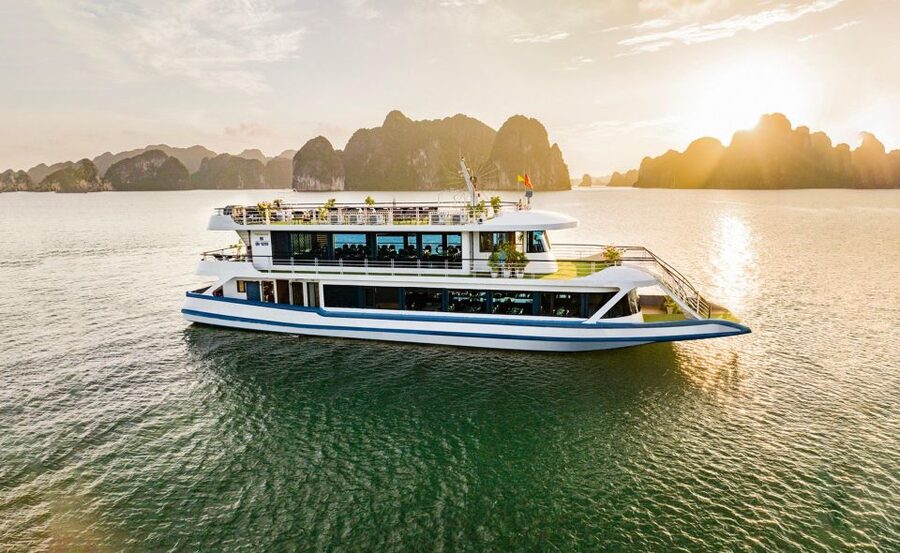 From Hanoi: Ha Long Bay 5-star Day Cruise with Buffet Lunch - What to pack and what to pay