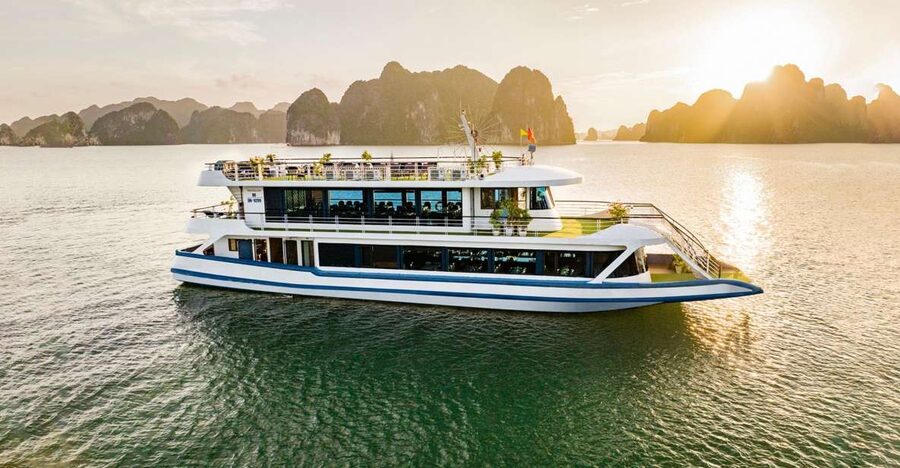 From Hanoi: Ha Long Bay 5-star Day Cruise with Buffet Lunch - Luon Cave by kayak, bamboo boat, or faster ride