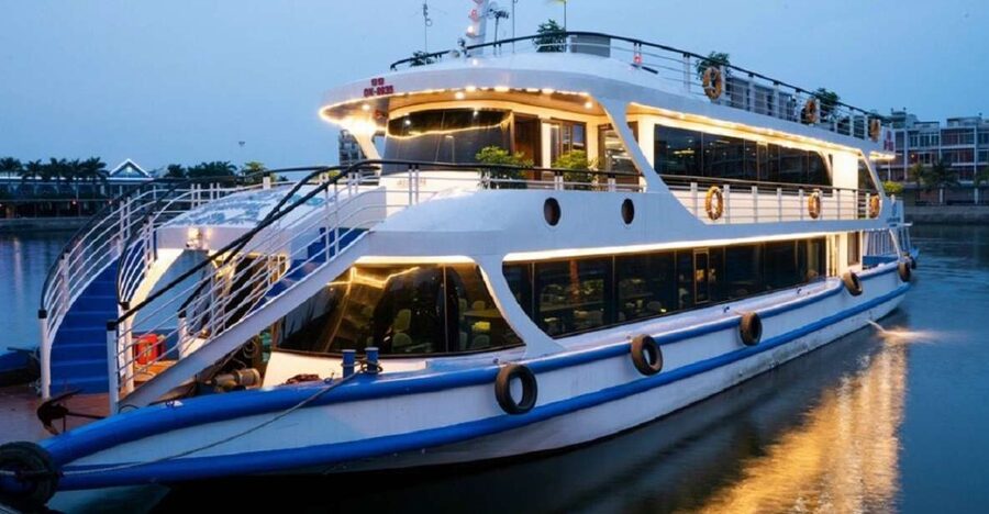 From Hanoi: Ha Long Bay Luxury Cruise Day Tour with Jacuzzi - What the $63 price really covers