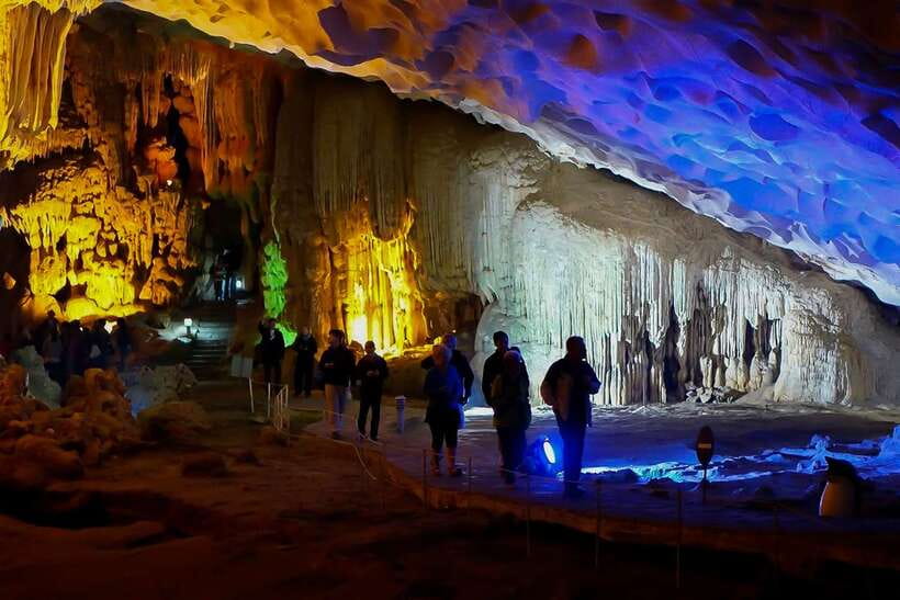 From Hanoi: Ha Long Bay Save-Cost Tours - Big & Small Groups - Sung Sot Cave, the day’s big indoor stop