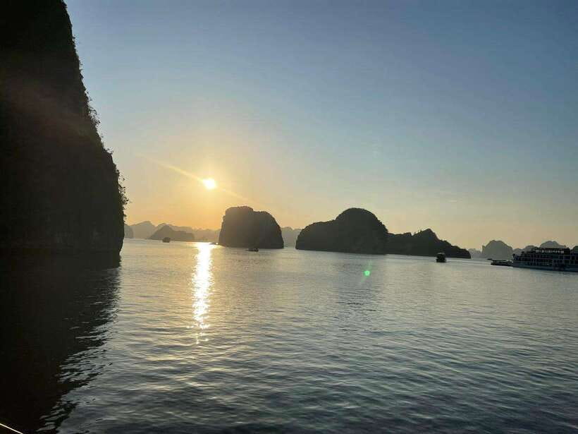 From Hanoi: Ha Long Bay Tour with Cruise & Lunch - Inside Sung Sot Cave, the day’s strongest stop