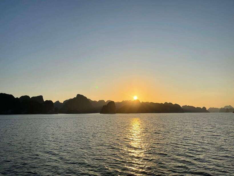 From Hanoi: Ha Long Bay Tour with Cruise & Lunch - The early pickup from Hanoi’s Old Quarter