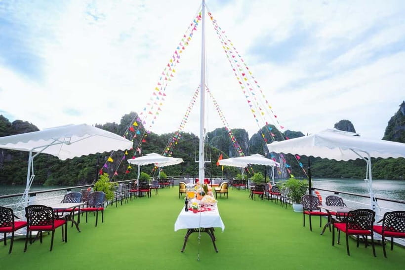 From Hanoi: Halong Bay Seaplane & 6-Hour Ha Long Bay Tour - Is $386 a fair price?