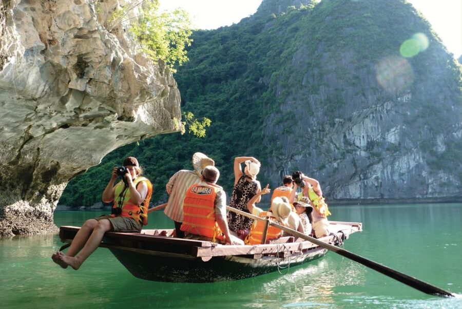 From Hanoi: Halong day trip, Route 2, 6hours, Small group - Who should book this Halong Bay trip