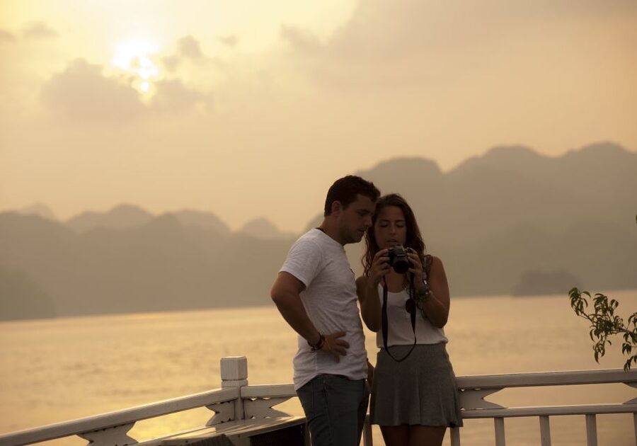 From Hanoi: Halong Explorer 3-Day Deluxe Cruise - Day three: Sung Sot Cave and the trip back to Hanoi