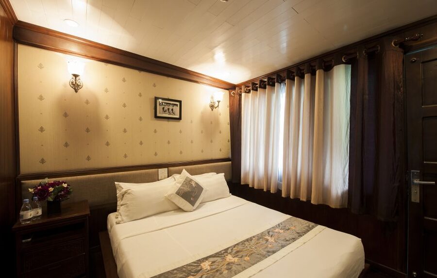 From Hanoi: Halong Explorer 3-Day Deluxe Cruise - Crowds, comfort, and who should book