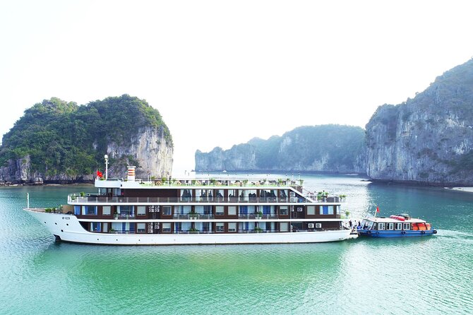 From Hanoi: Luxury Ninh Binh and Ha Long Bay Cruise 3 Day Trip - Trang An by rowboat: the calm center of Day 1