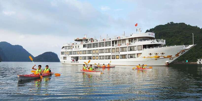 From Hanoi or Ha Long: Ha Long Bay 1 or 2-Day 5-Star Cruise - The road from Hanoi to Sun World Cruise Port