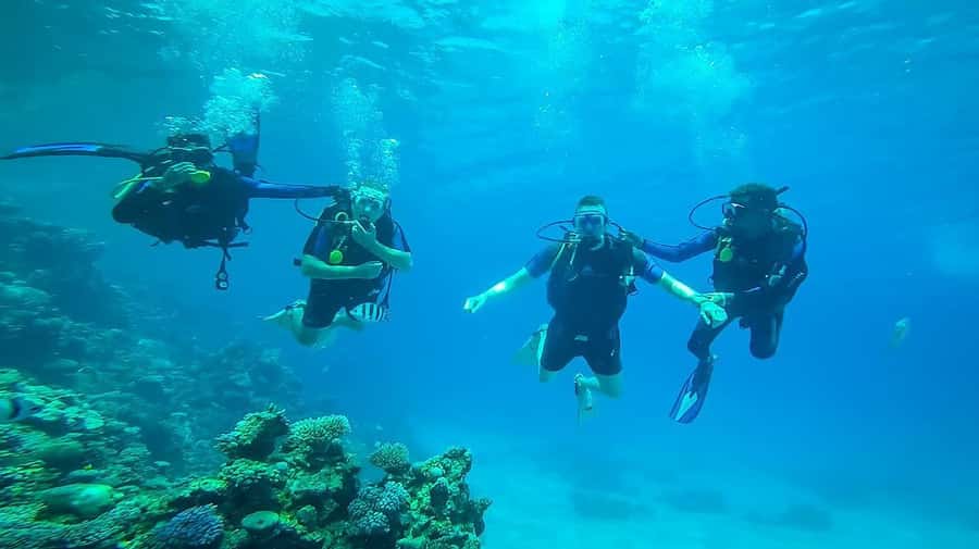From Hurghada: Orange bay Snorkeling Cruise with Lunch - The crew and the feel of the day