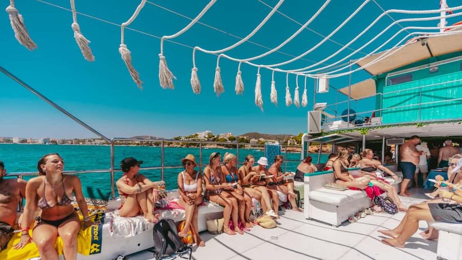 From Magaluf: Palma Bay Sightseeing Cruise with Live Music - From Magaluf Beach to the open bay