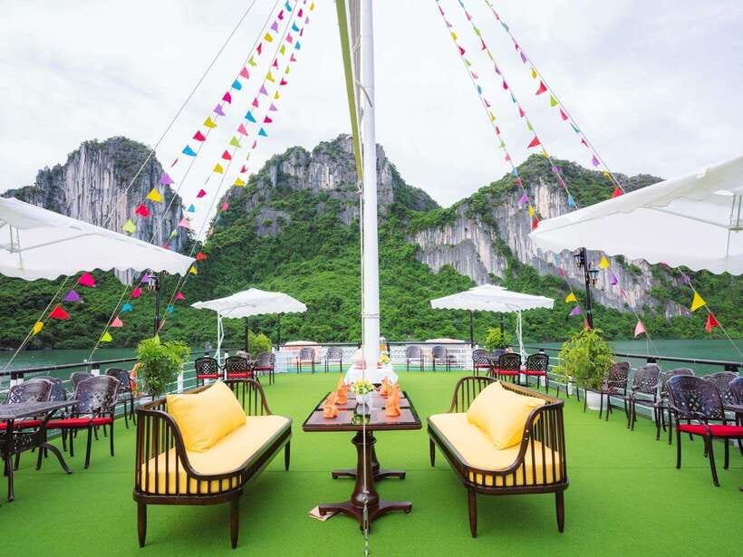 From Ninh Binh:Day Ha Long Bay Premium Cruise-Buffet&Jacuzzi - Why this Ninh Binh to Ha Long Bay trip works