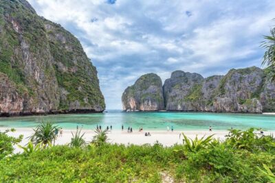 From Phi Phi: Sunrise Maya Bay, Pileh Lagoon Speedboat Tour