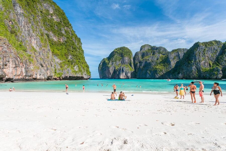 From Phi Phi: Sunrise Maya Bay, Pileh Lagoon Speedboat Tour - The crew can make a busy route feel easy