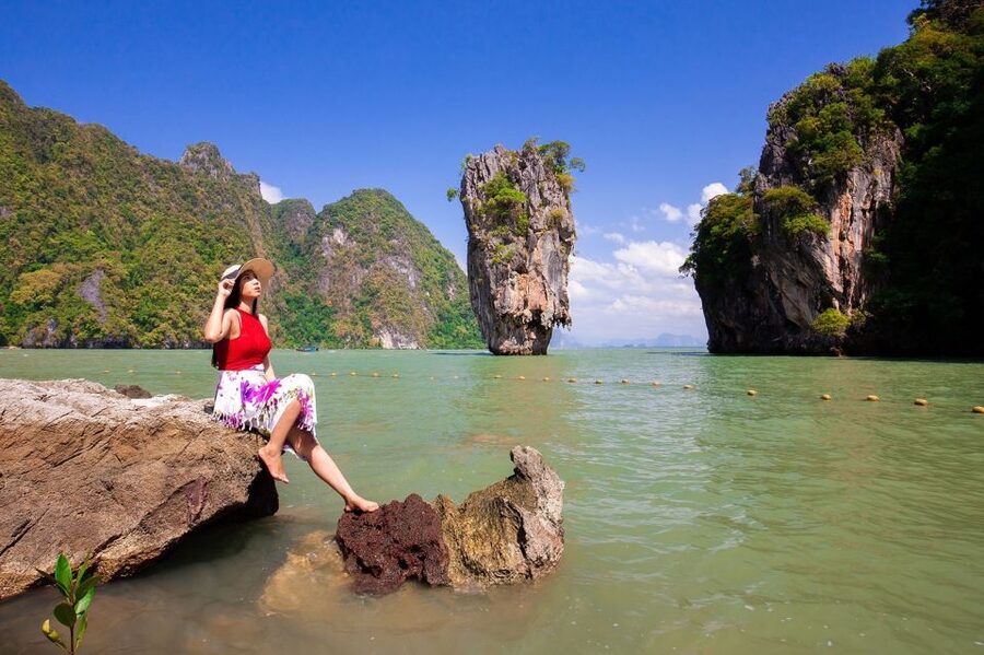 From Phuket: James Bond and Phang Nga Bay Tour by Speedboat - Swimming and relaxation at Naka Island