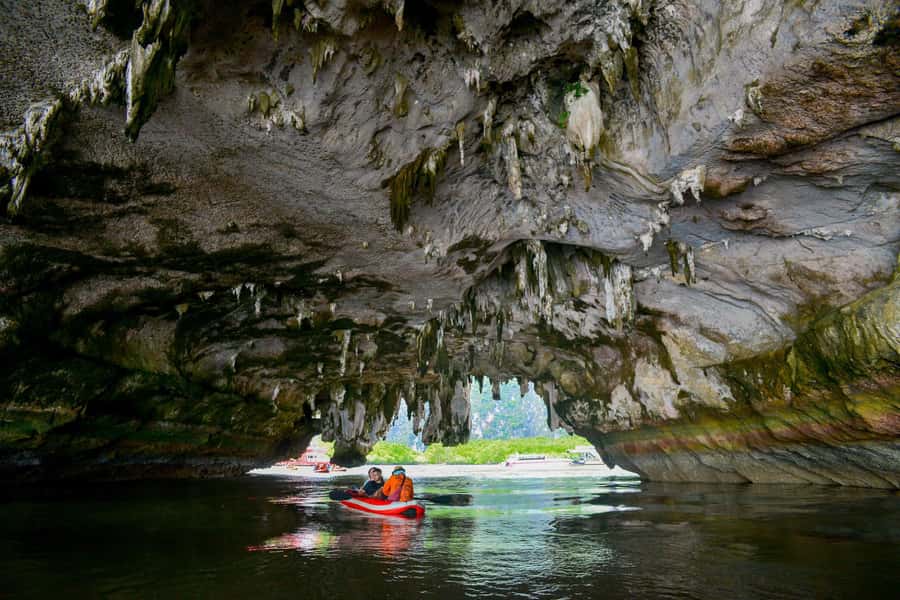 From Phuket: James Bond & Phang Nga Bay Tour by Longtail - Who should book this tour