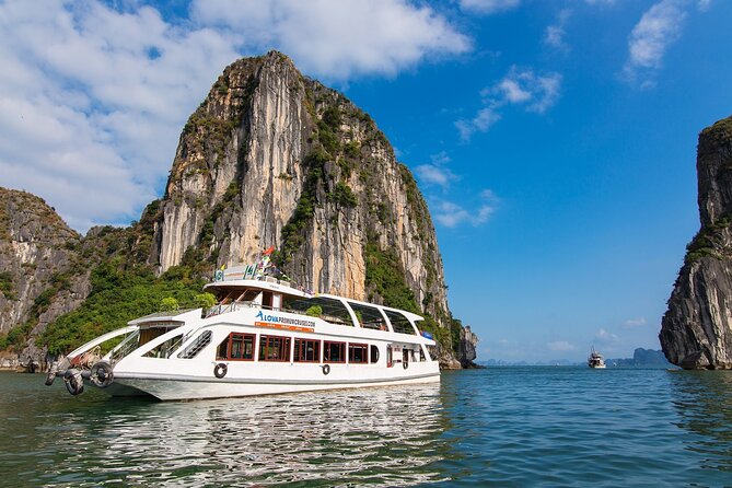 Full Day-All Inclusive: Halong Bay-Lan Ha Bay-Bai Tu Long Bay - Passing Thien Cung, Dau Go, and Hon Ga Choi