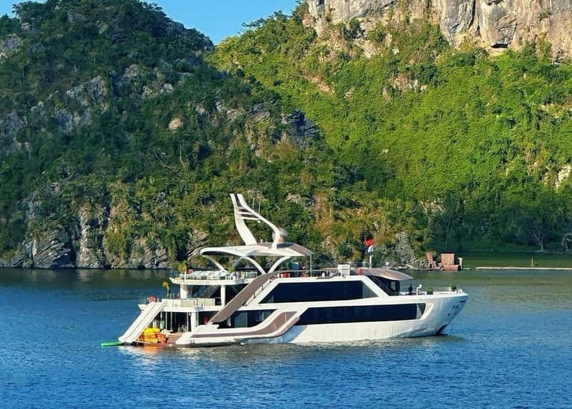Full-Day Boat Tour Explore Lan Ha Bay from Cat Ba Island - Cruising through Lan Ha Bay